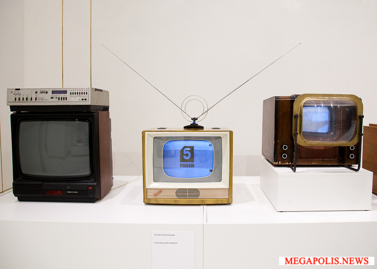 Уникальная выставка в честь 80-летия телевидения открылась в «Ленинград Центре»