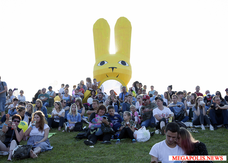 Пиротехническое шоу фестиваля фейерверков «Ростех» посмотрело около 3 миллионов человек
