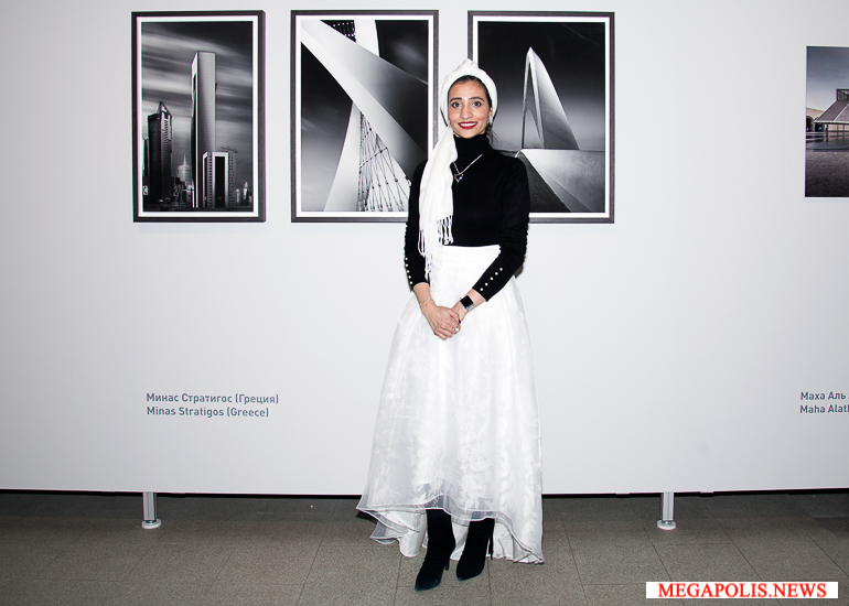 Первая в России выставка искусства Катара открылась в Петербурге